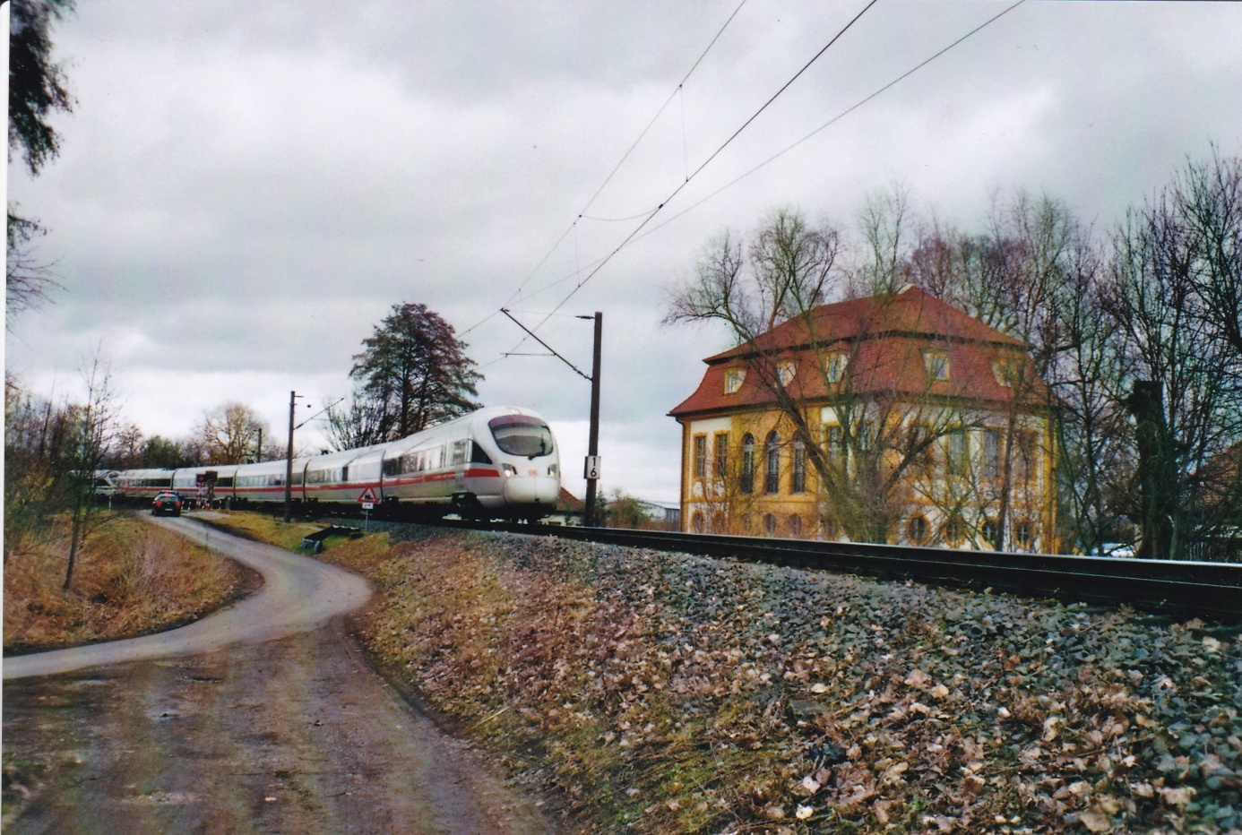 ICE3 im Gleisdreieck am Aufseßhöflein in Richtung Schweinfurt