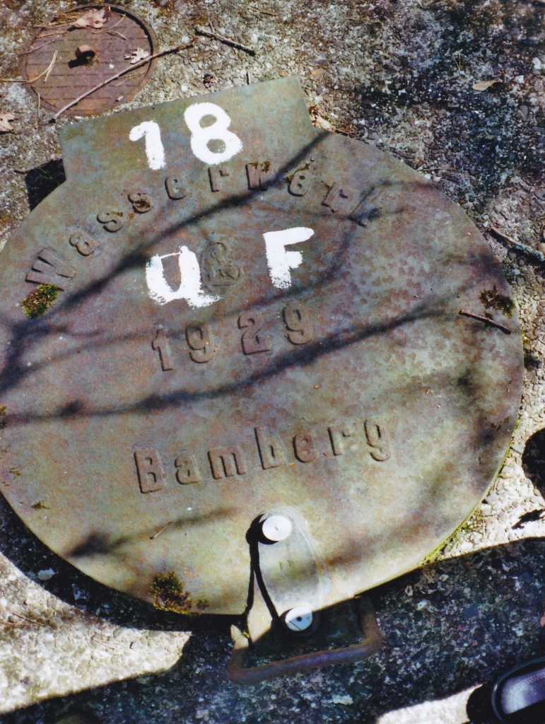 Deckel der beiden Flach-Brunnen Nr.18 im Wasserschutzgebiet I